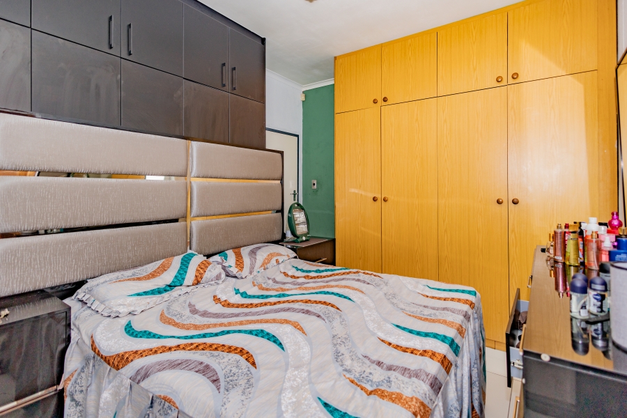 5 Bedroom Property for Sale in Vasco Estate Western Cape